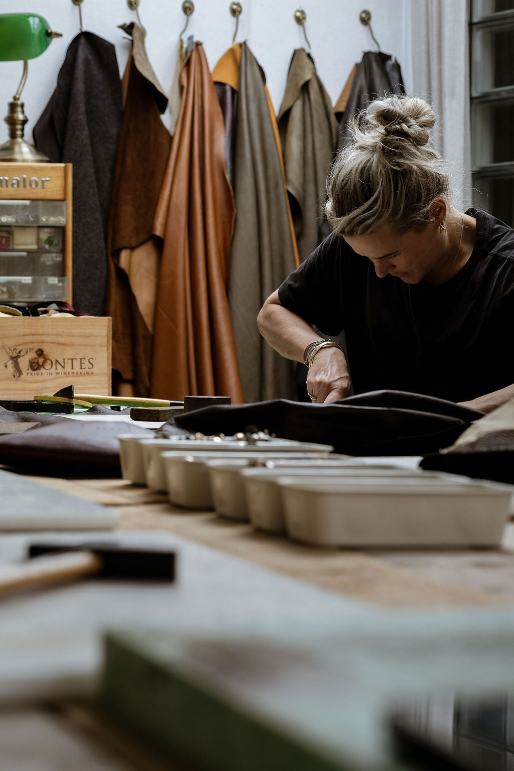 Juul working in the Atelier Jumé workshop